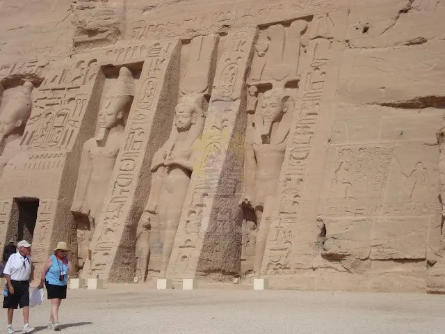 アブシンベル神殿観光